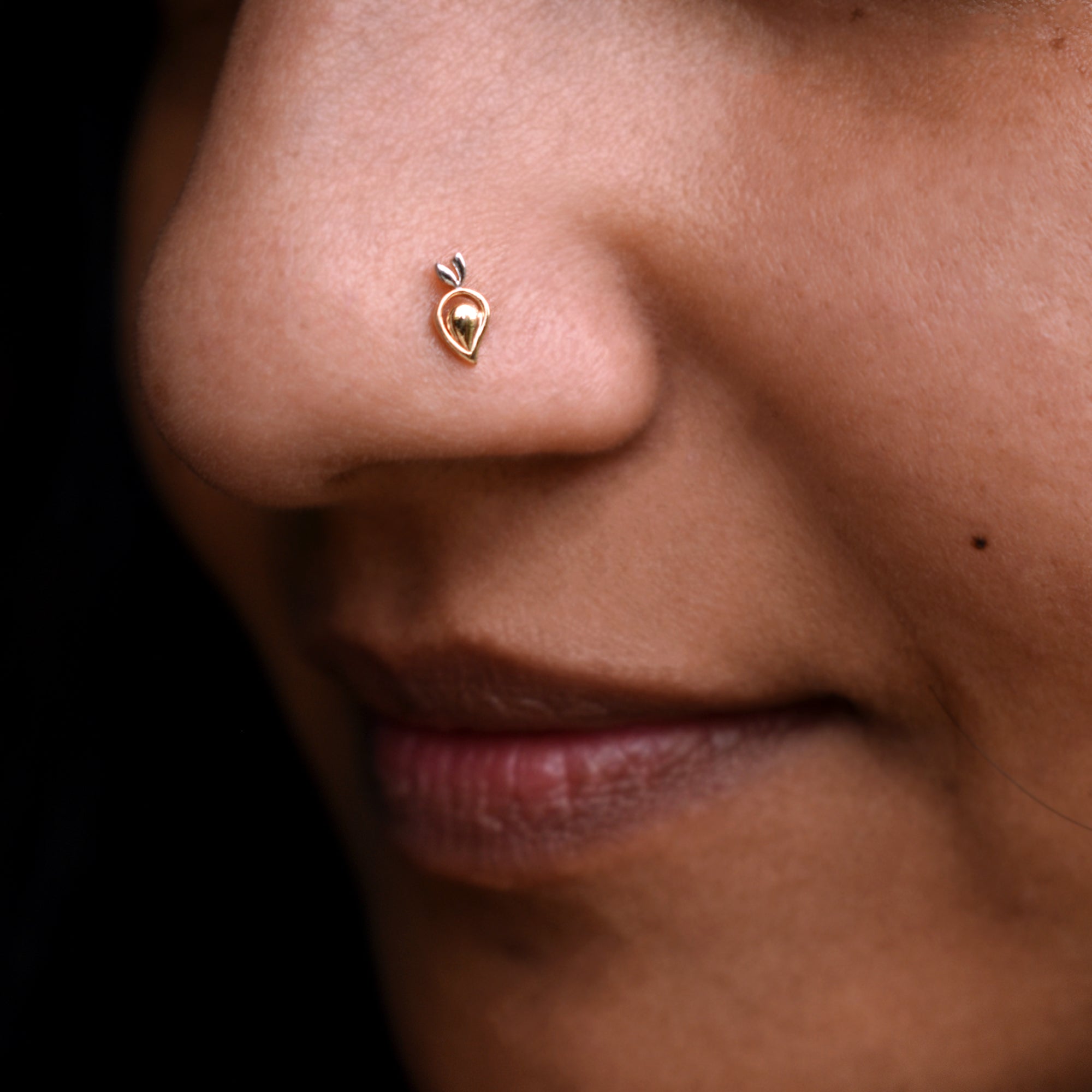 Abstract Paisley Nose Pin Stud